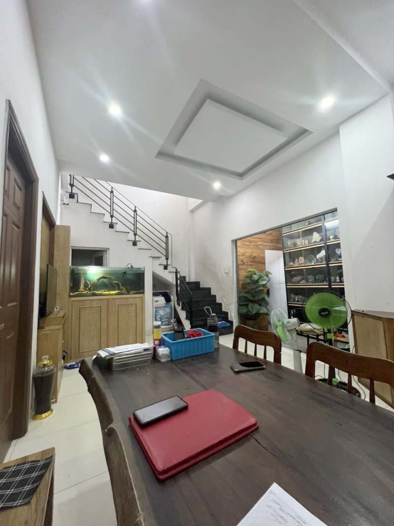 Siêu Rẻ: Nhà 2 Tầng Hẻm Ô Tô Gần QL13– 97m², Xe Hơi Vào Nhà, Sổ Vuông, Giá Chỉ 5.9 Tỷ - Ảnh 1